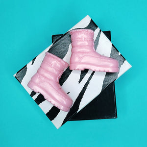 VINTAGE Y2K DOLL BOOTS - PASTEL PINK WINTER/ MOON BOOTS