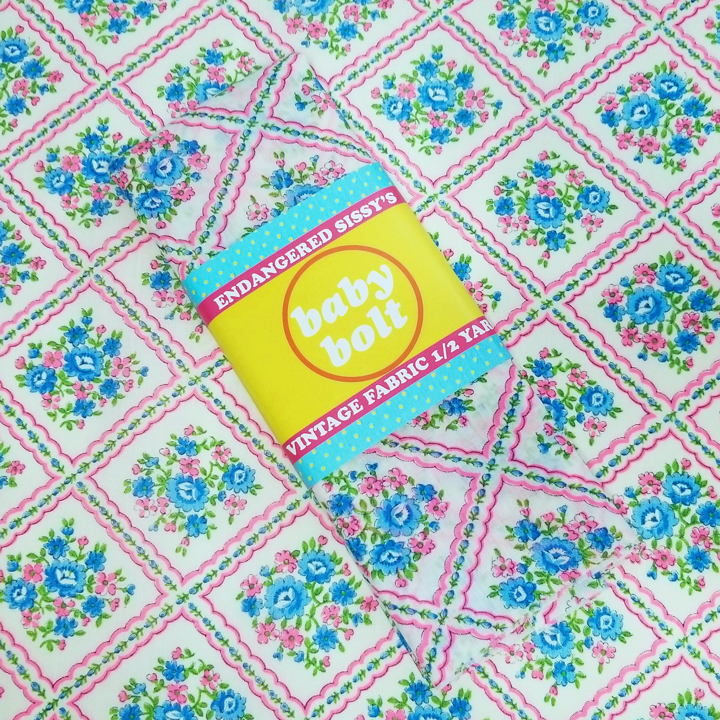 VINTAGE FABRIC BABY BOLT HALF-YARD - CUTE FAUX PATCHWORK & FLOWERS PRINT IN BLUE, GREEN & NEON PINK ON WHITE