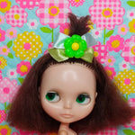Load image into Gallery viewer, VINTAGE FLOWER &amp; BOW HAIR CLIP — GREEN/YELLOW
