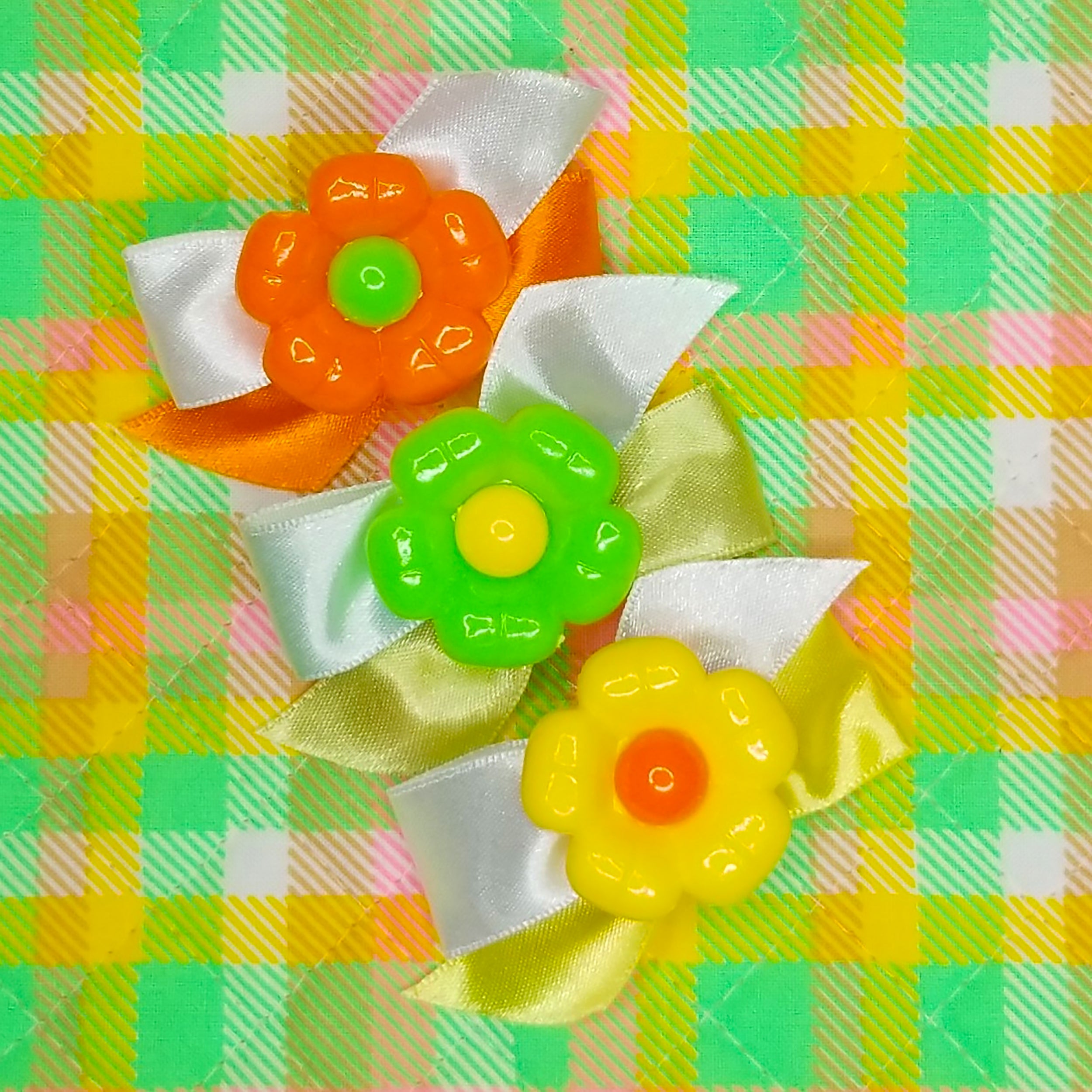 VINTAGE FLOWER & BOW HAIR CLIP — GREEN/YELLOW